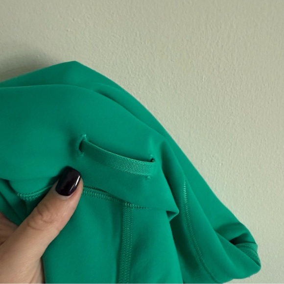 Lululemon Wunder Train Shorts Kelly Green Size 6 - Picture 2 of 5